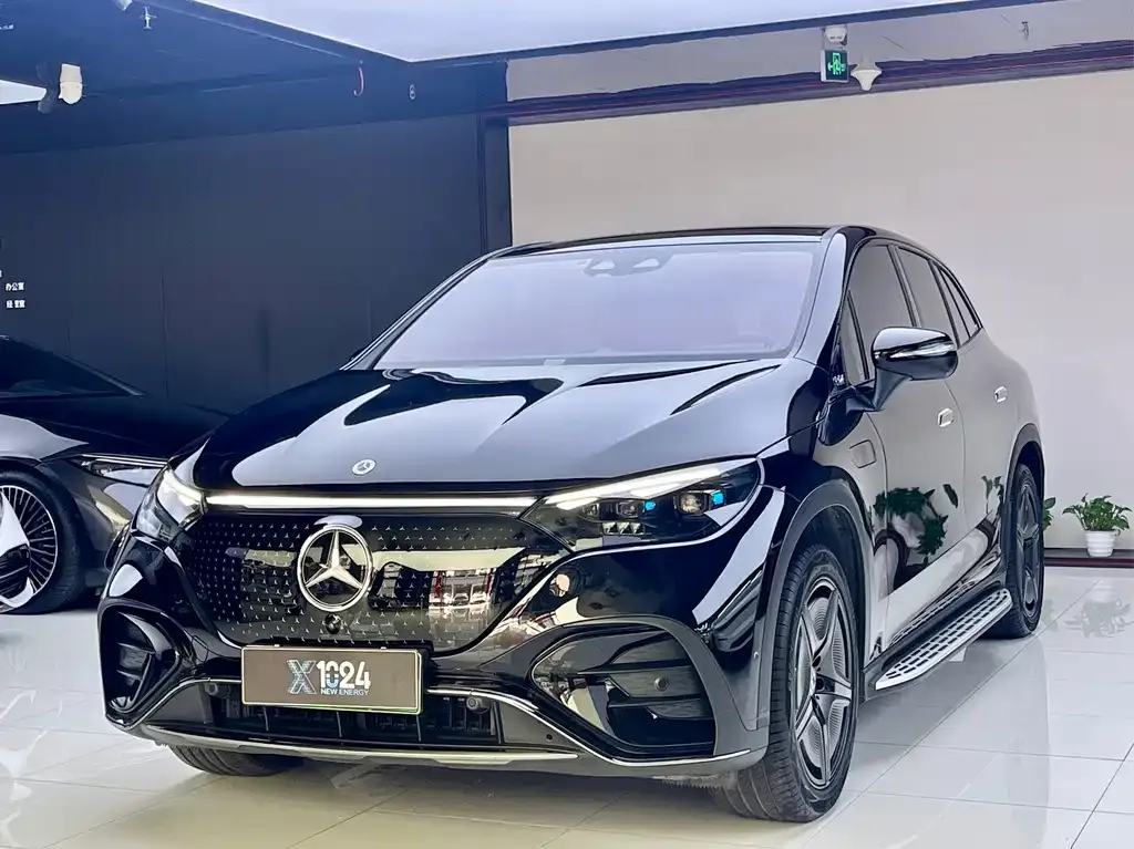 Mercedes-Benz EQE SUV — фото 1