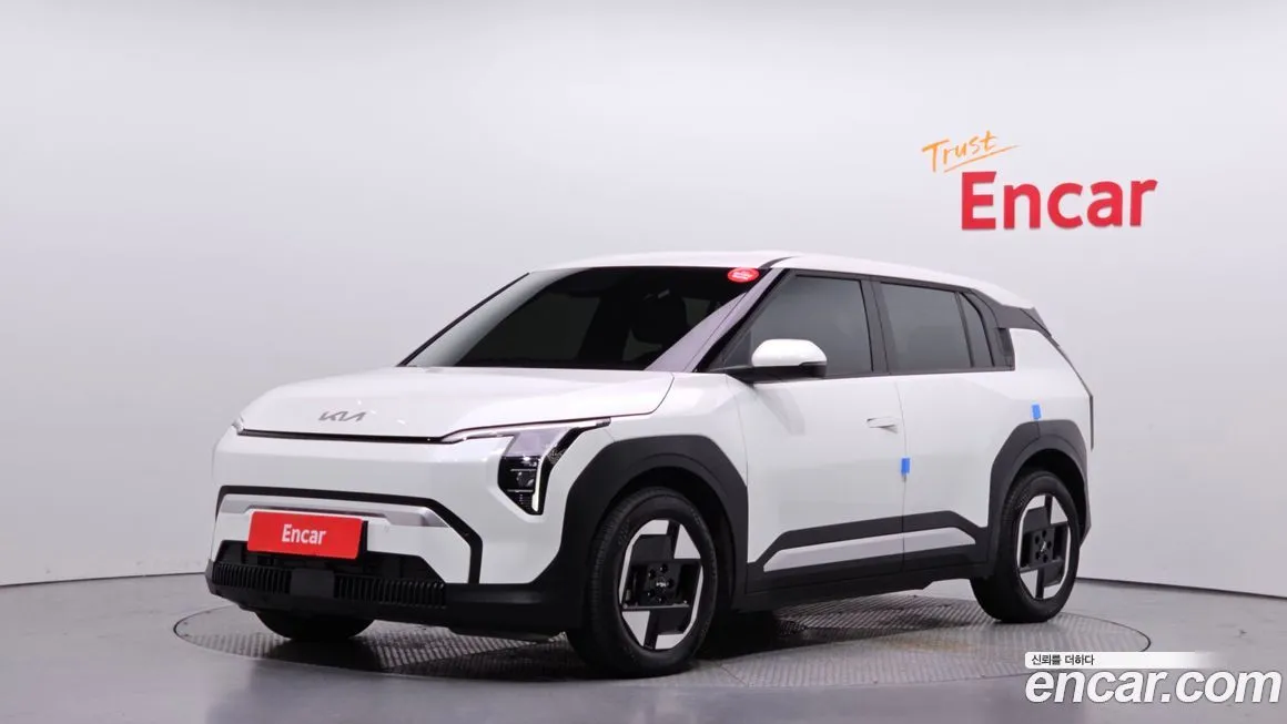 Kia EV3 — фото 1