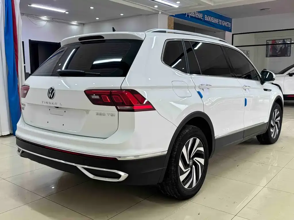 Volkswagen Tiguan L — фото 5