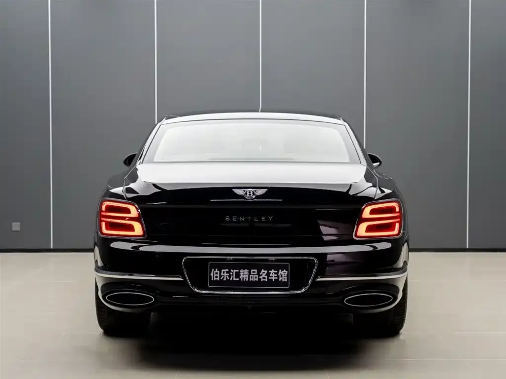 Bentley Flying Spur — фото 5
