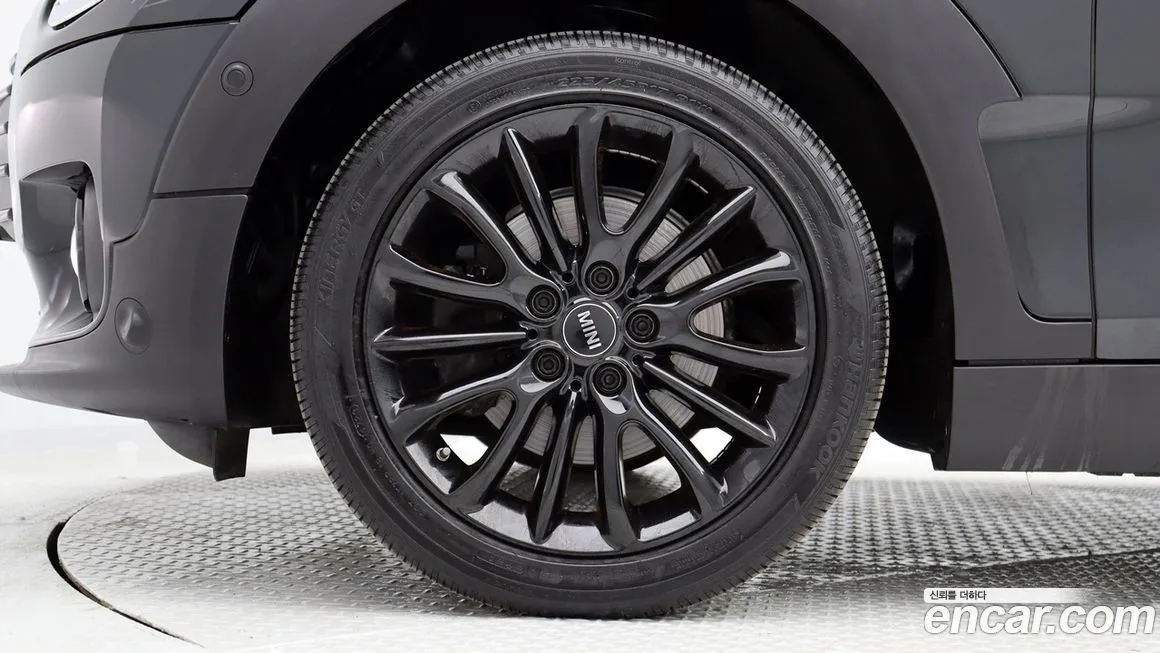 Mini Clubman — фото 7