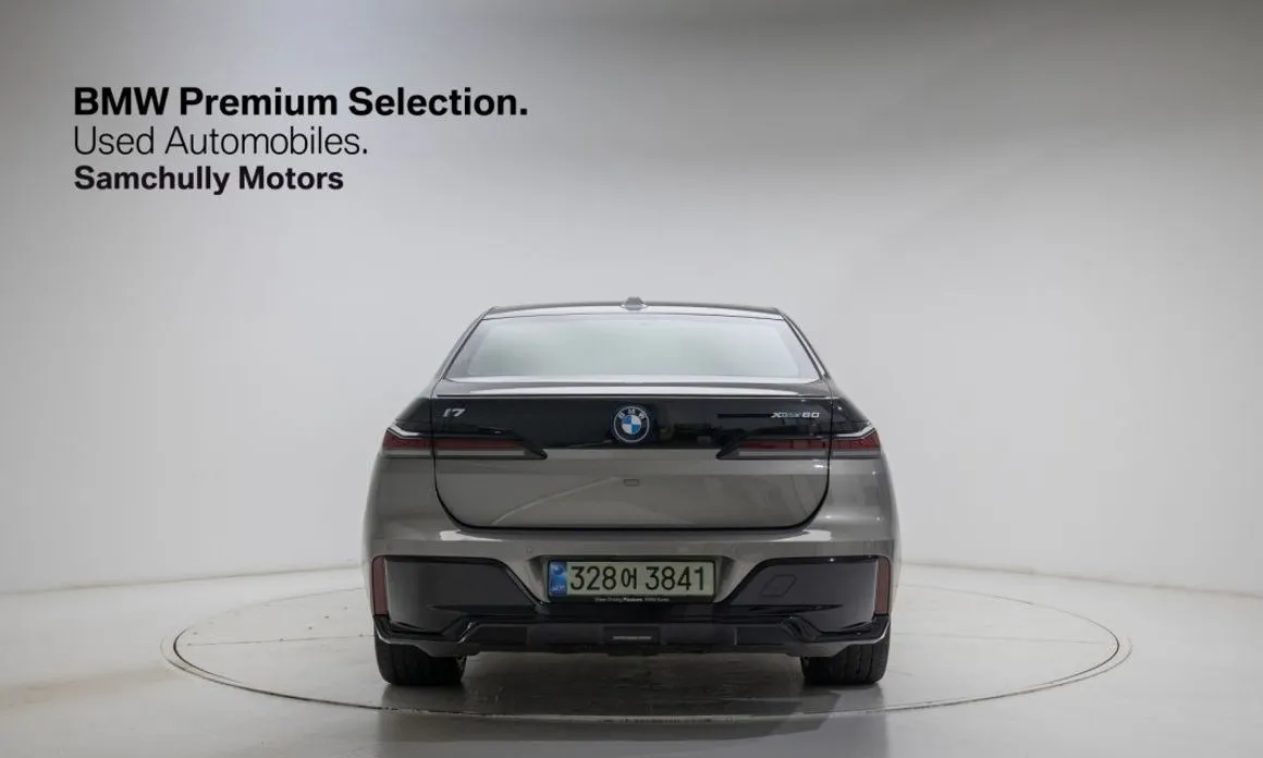 BMW i7 — фото 6