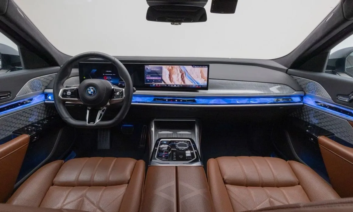 BMW i7 — фото 4