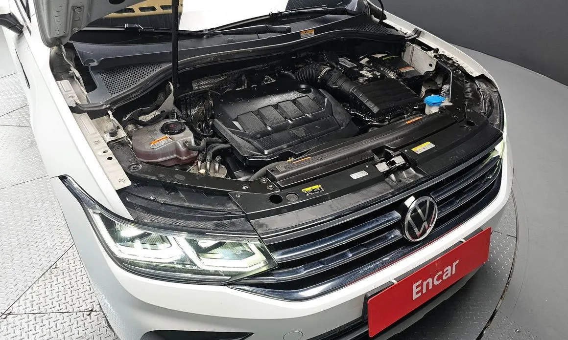 Volkswagen Tiguan — фото 4