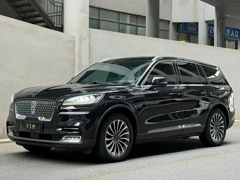 Lincoln Aviator — фото 1