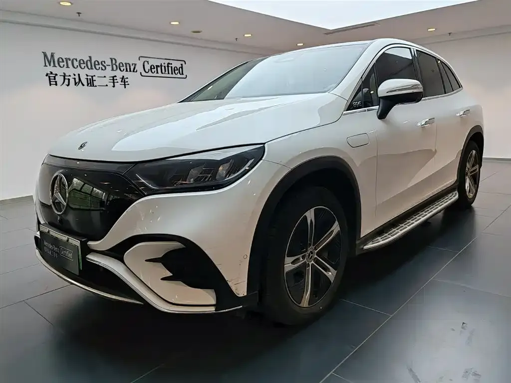 Mercedes-Benz EQE SUV — фото 1