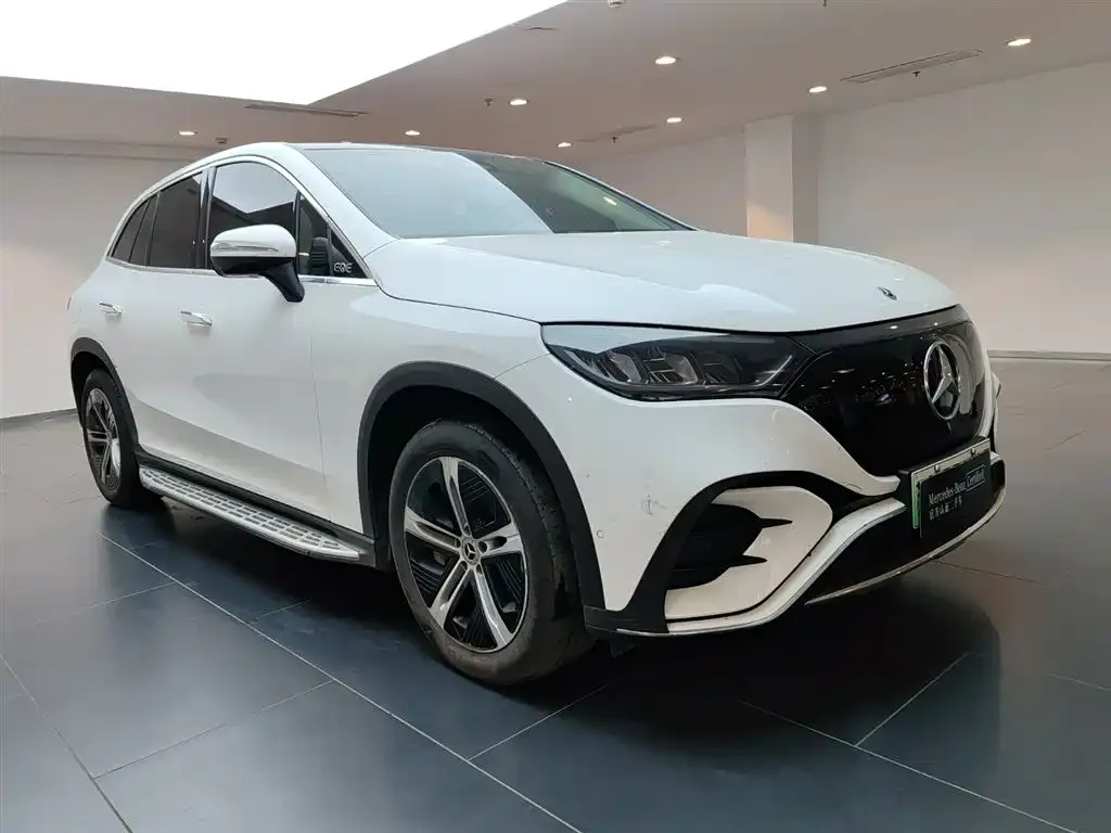 Mercedes-Benz EQE SUV — фото 4