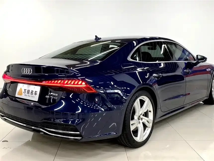 Audi A7L — фото 3