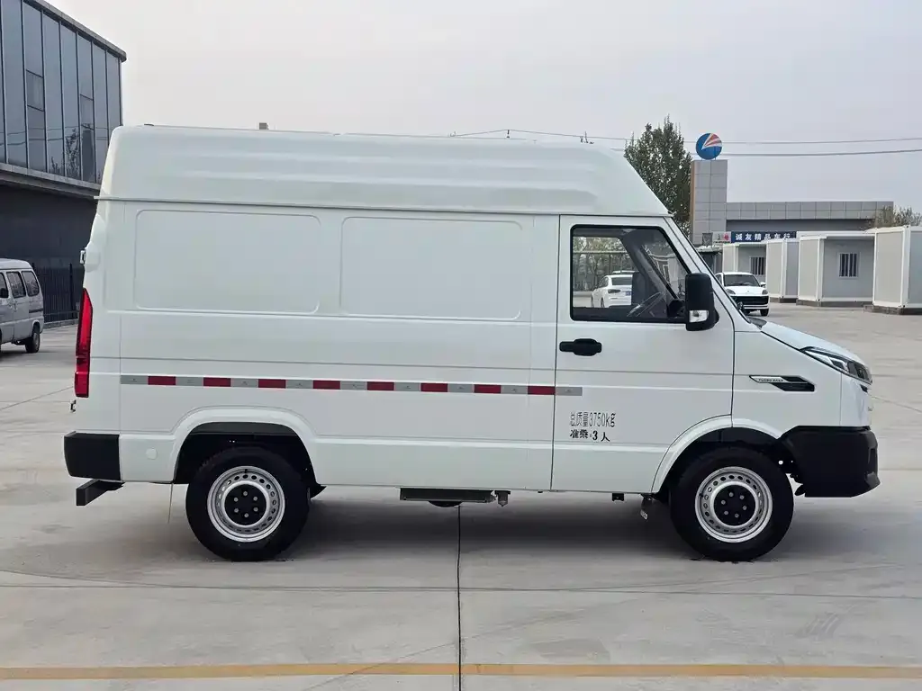 IVECO Daily — фото 2