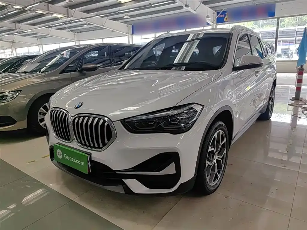 BMW X1 — фото 1