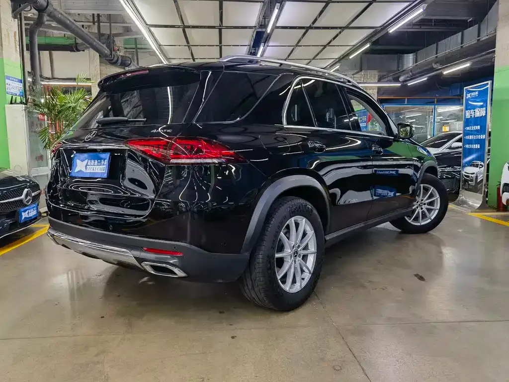 Mercedes-Benz GLE — фото 8