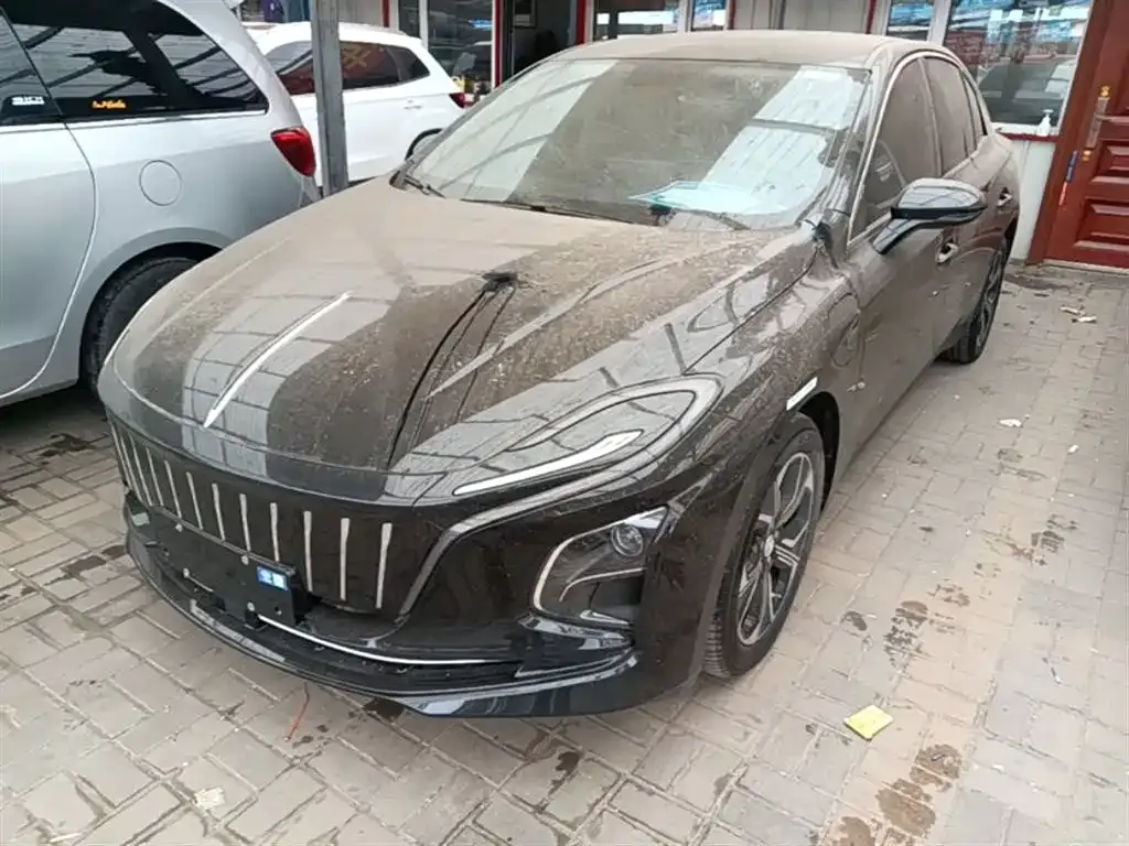Hongqi E-QM5 — фото 1