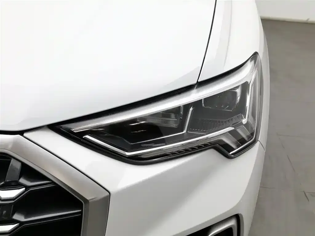 Audi Q3 — фото 3