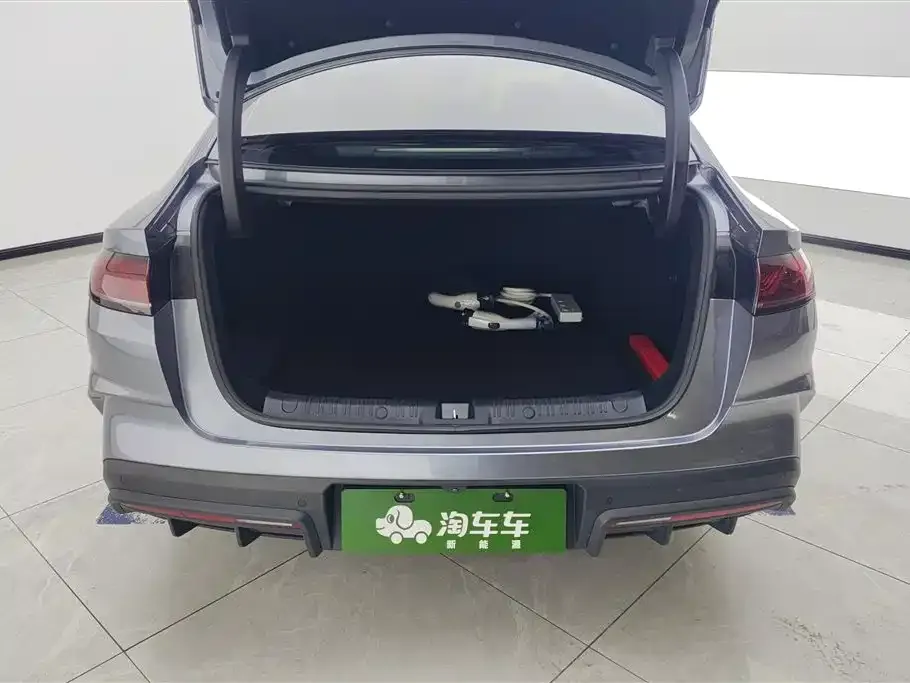 BYD Qin L — фото 4