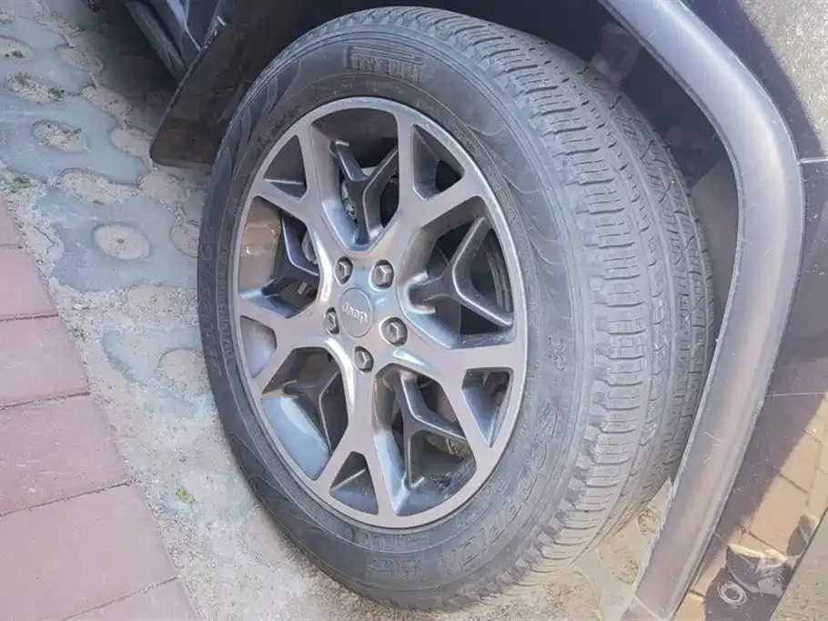 Jeep Grand Cherokee (Import) — фото 10