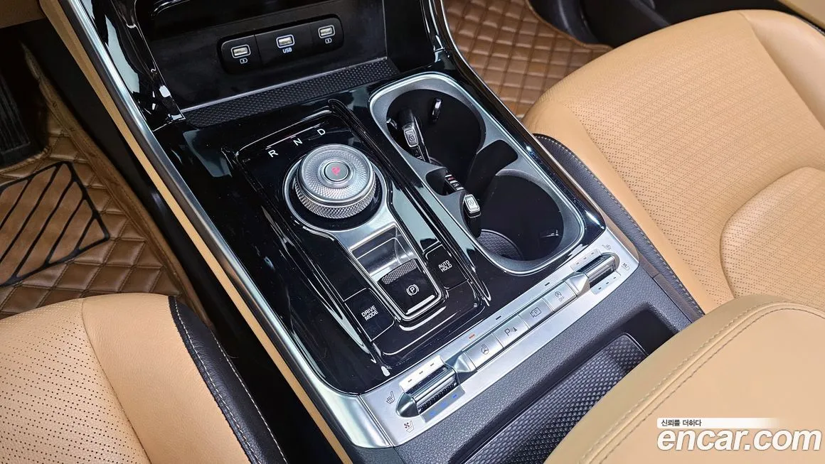 Kia Carnival — фото 10