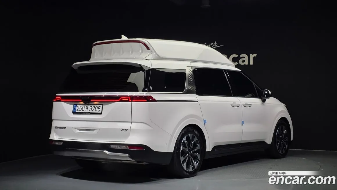 Kia Carnival — фото 3