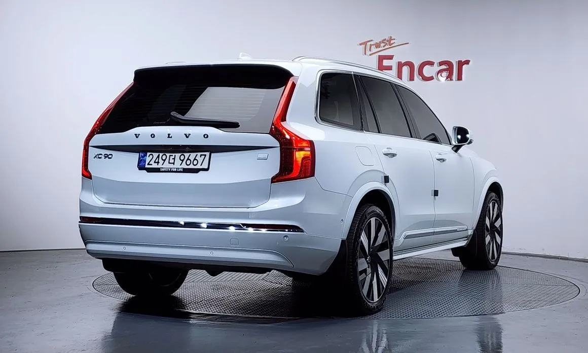 Volvo XC90 — фото 7