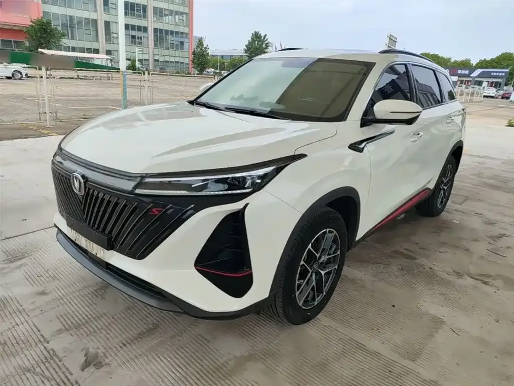 Changan CS75 PLUS — фото 1