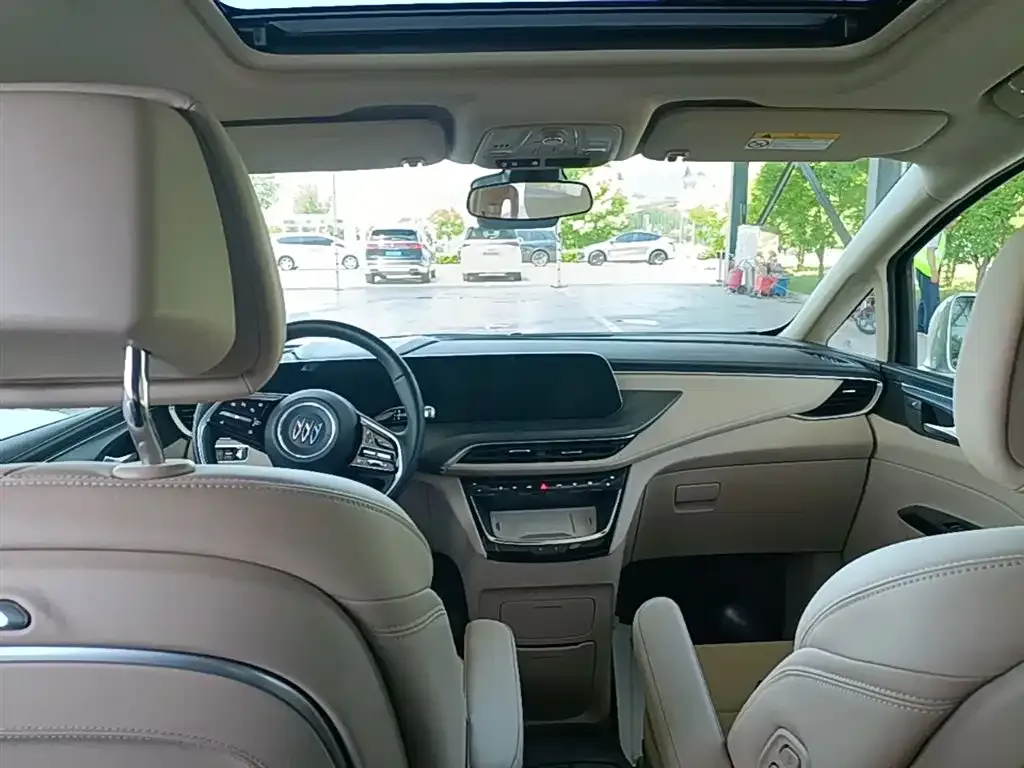 Buick GL8 Hybrid — фото 2