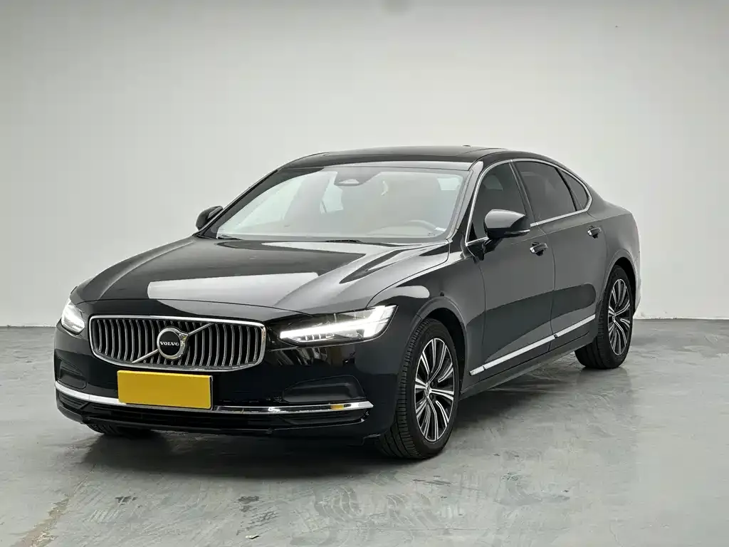 Volvo S90 — фото 1