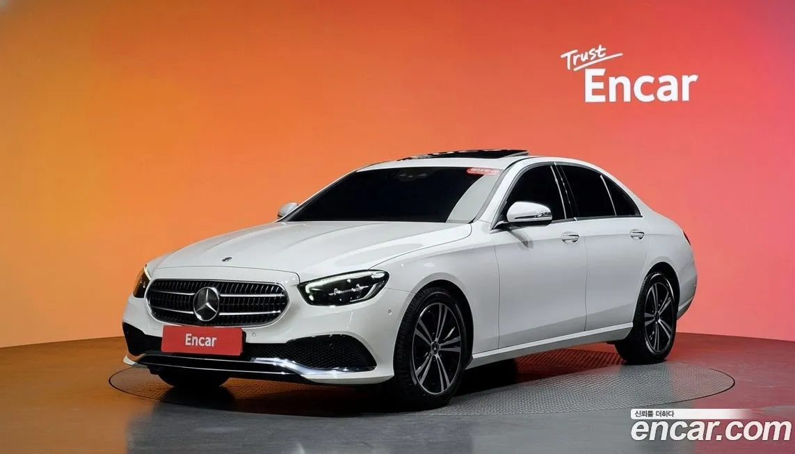 Mercedes-Benz E-Class — фото 1
