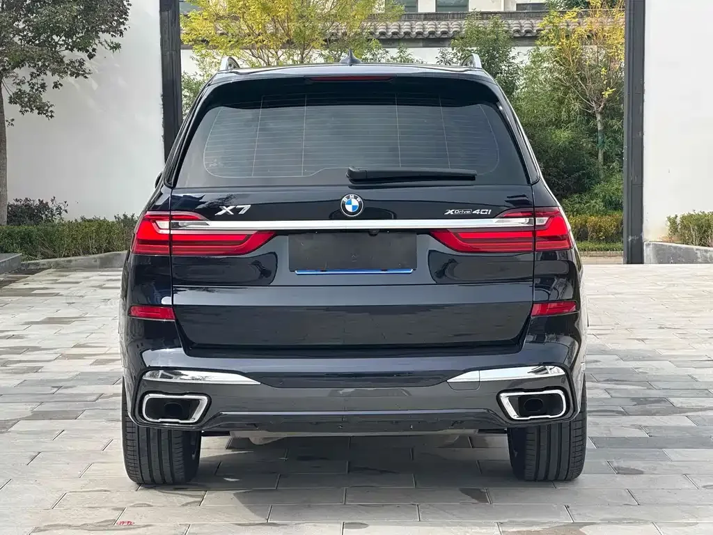 BMW X7 — фото 3