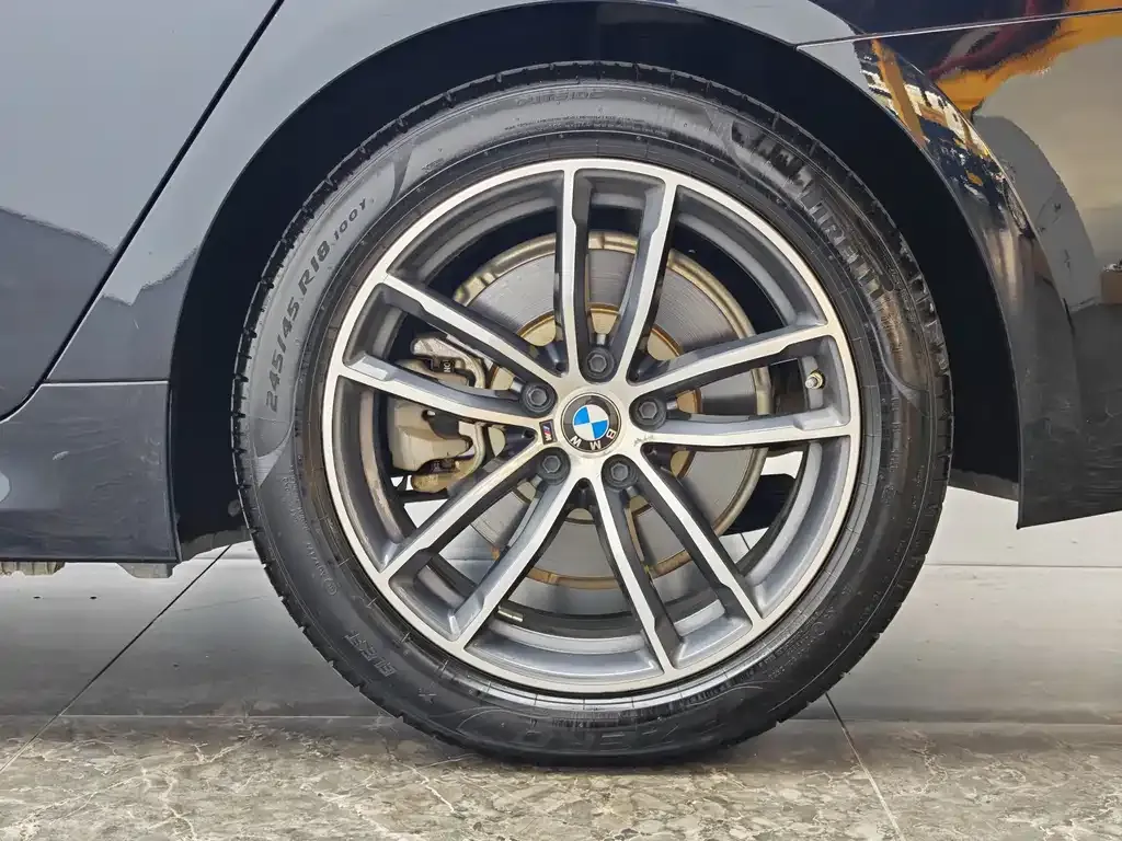 BMW 5 Series New Energy — фото 10
