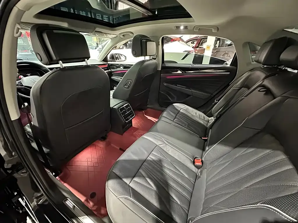 Volkswagen Passat — фото 5