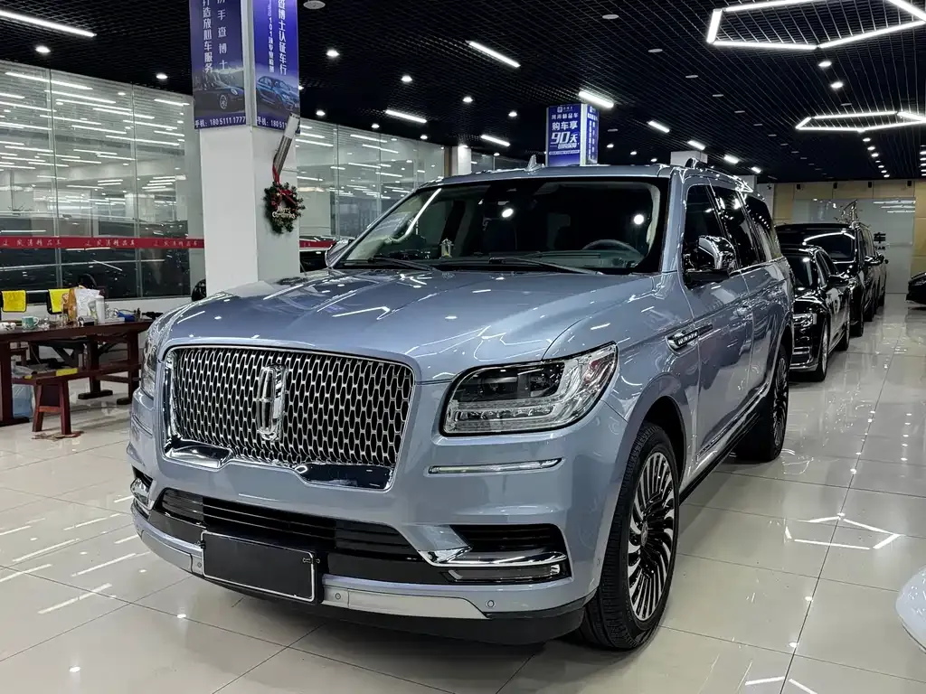 Lincoln Navigator — фото 1