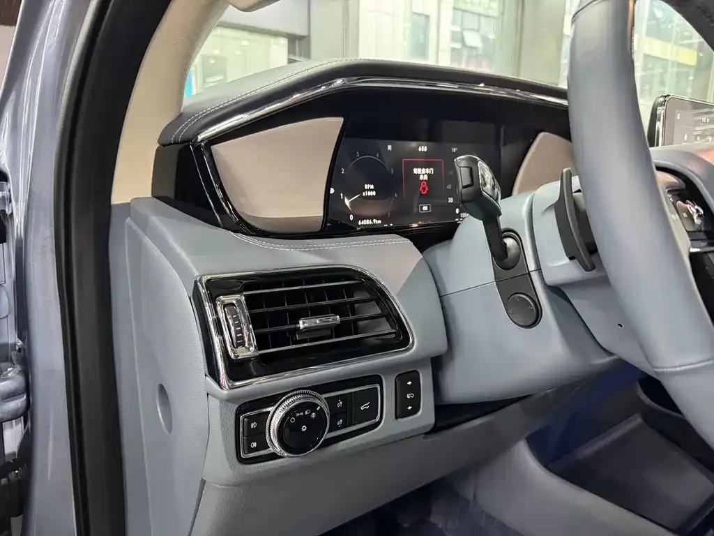 Lincoln Navigator — фото 10