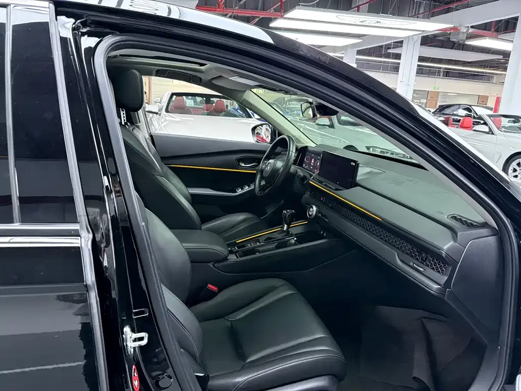 Honda Accord — фото 10