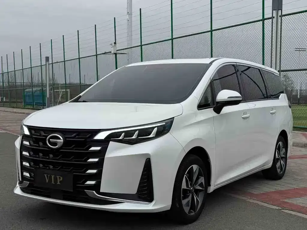 GAC Motor Trumpchi M6 — фото 1