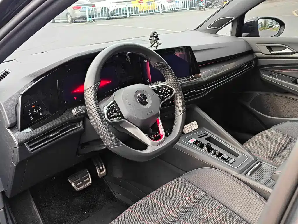 Volkswagen Golf GTI — фото 4