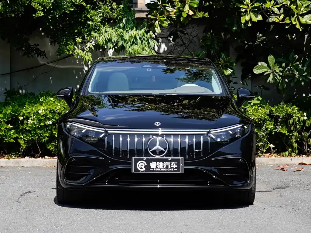 Mercedes-Benz EQS AMG — фото 3
