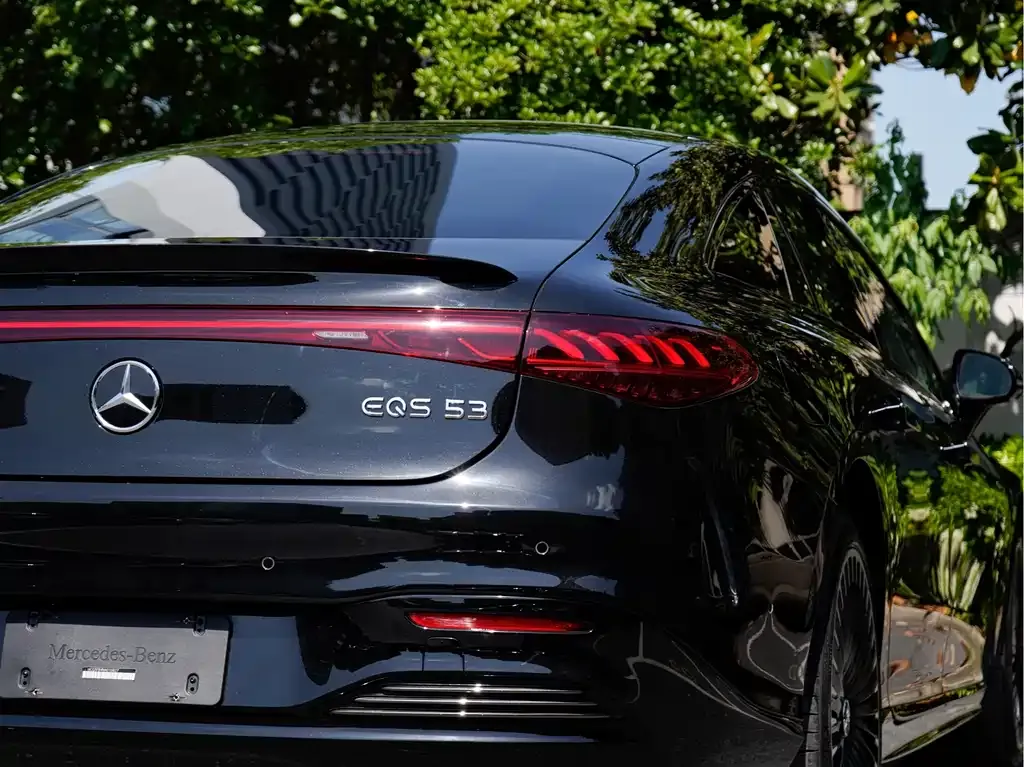 Mercedes-Benz EQS AMG — фото 5
