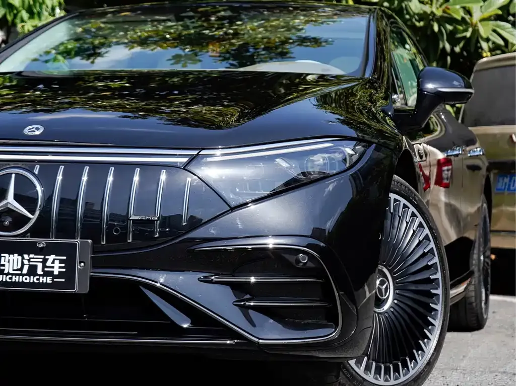 Mercedes-Benz EQS AMG — фото 2