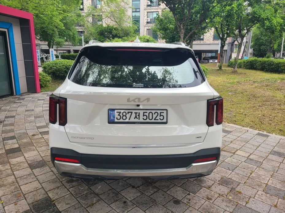 Kia Sorento — фото 9