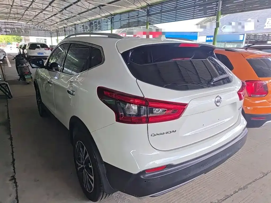 Nissan Qashqai — фото 10