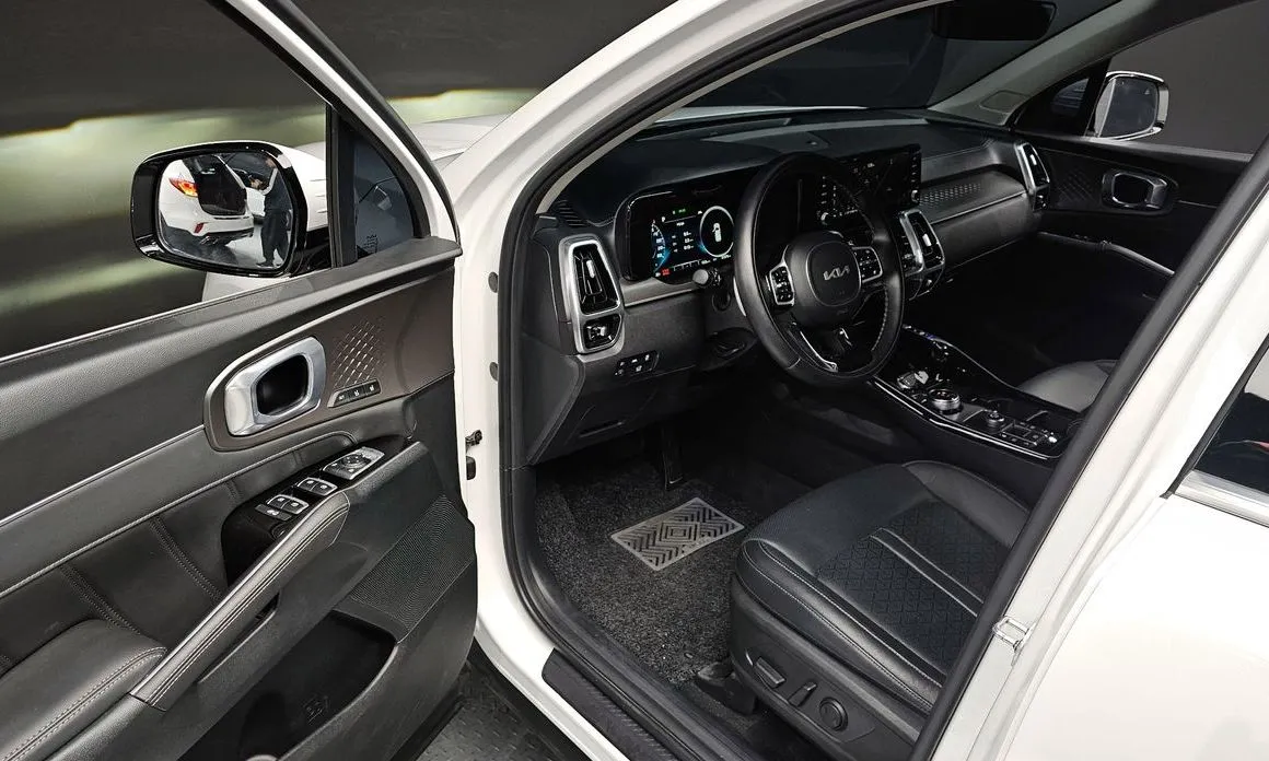Kia Sorento — фото 7