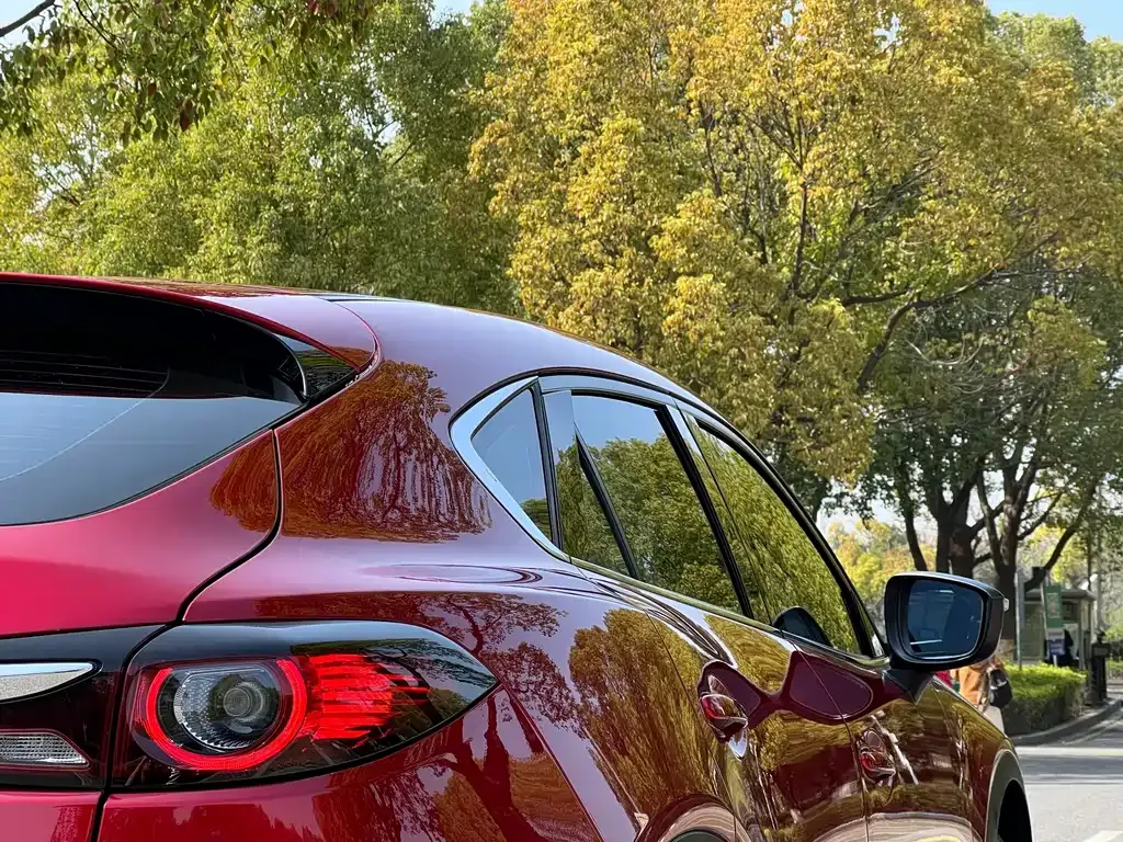Mazda CX-4 — фото 9