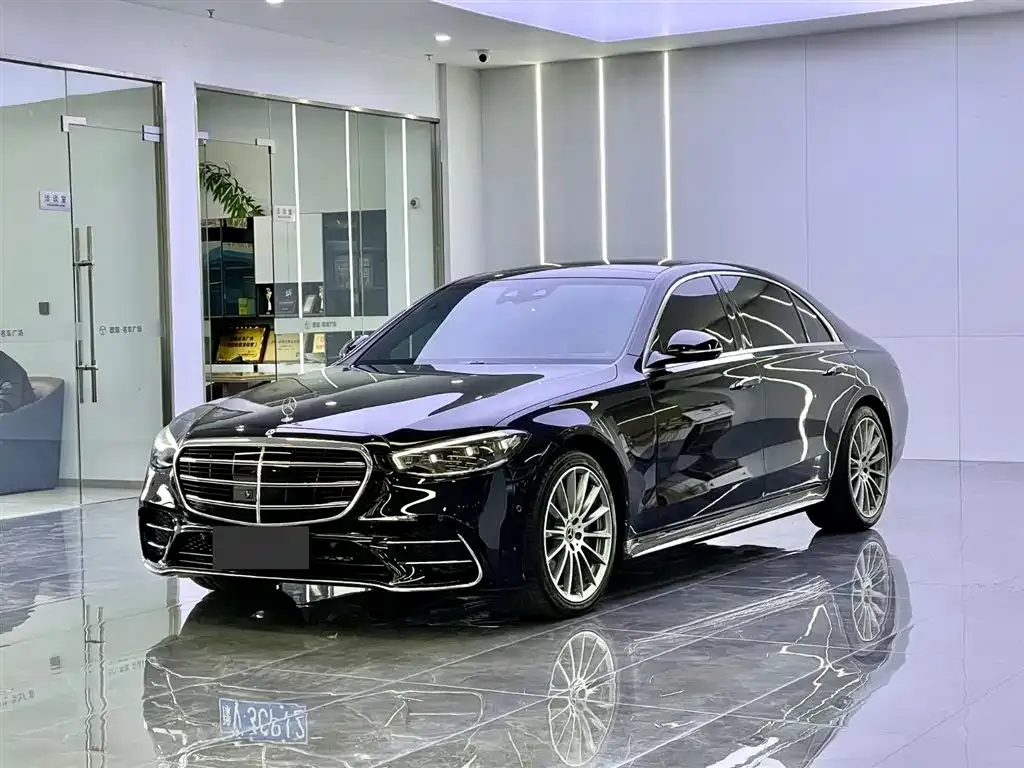 Mercedes-Benz S-Class — фото 1