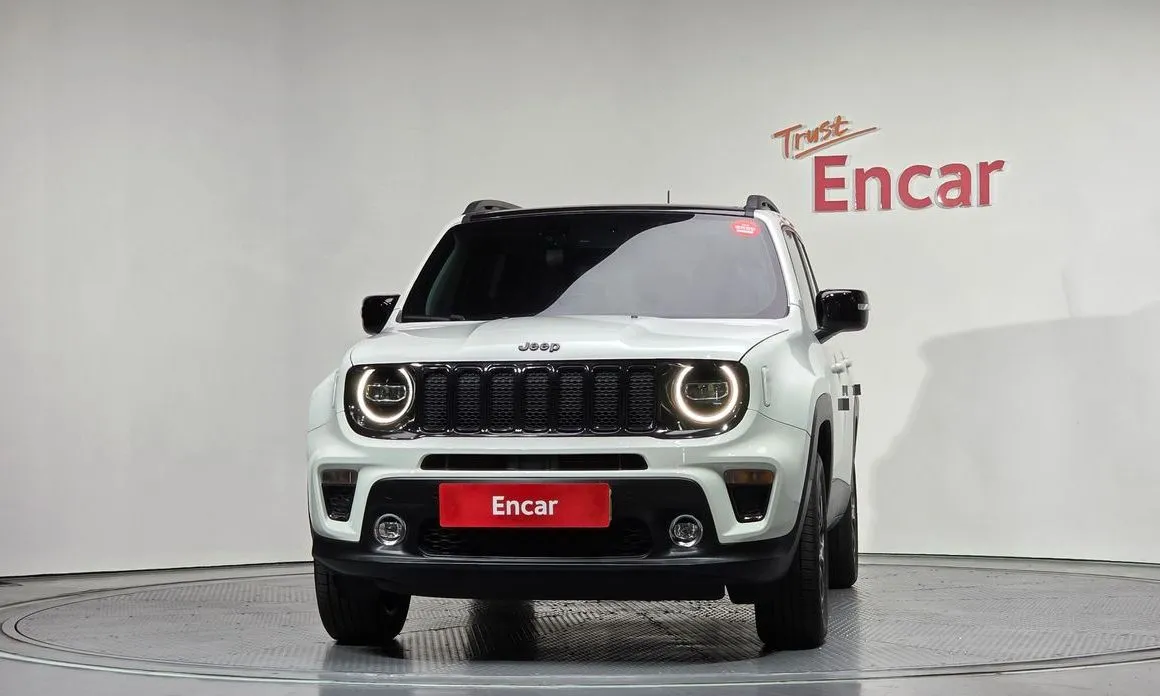 Jeep Renegade — фото 2