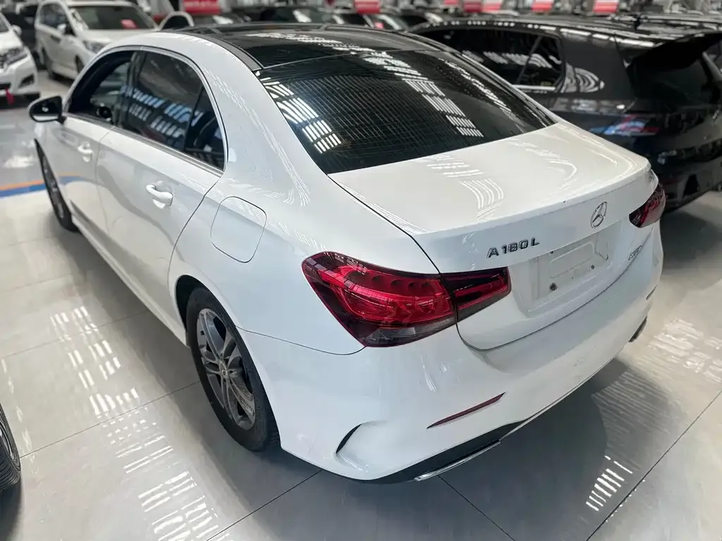Mercedes-Benz A-Class — фото 6