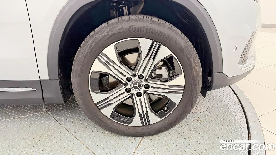 Mercedes-Benz EQA — фото 10
