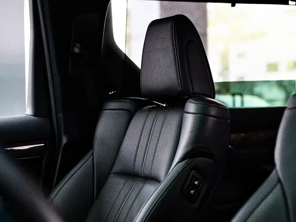 Toyota Alphard — фото 9