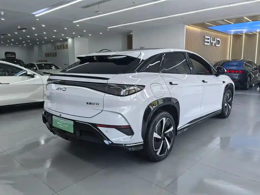 BYD Seal 07 EV — фото 7