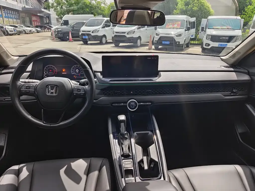 Honda Accord — фото 2