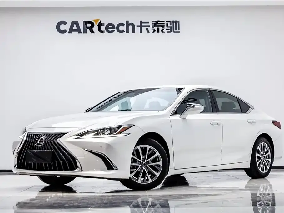 Lexus ES — фото 1