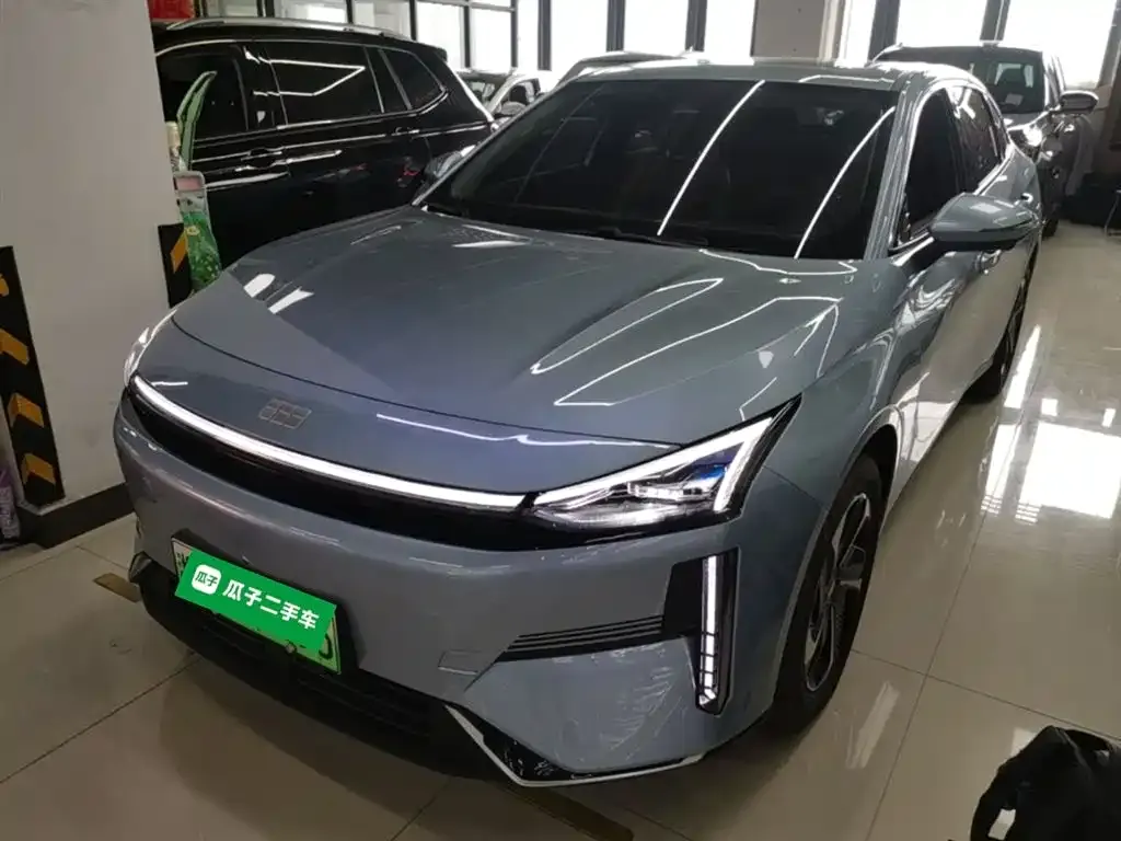 Geely Galaxy L6 — фото 1